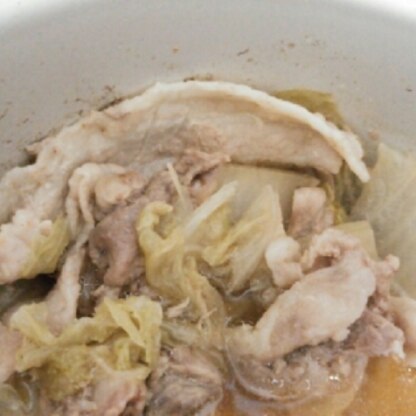 できたての写真とるの忘れました(^_^;)白菜と豚肉だけで、とっても美味しくて、箸が止まりません！♡
